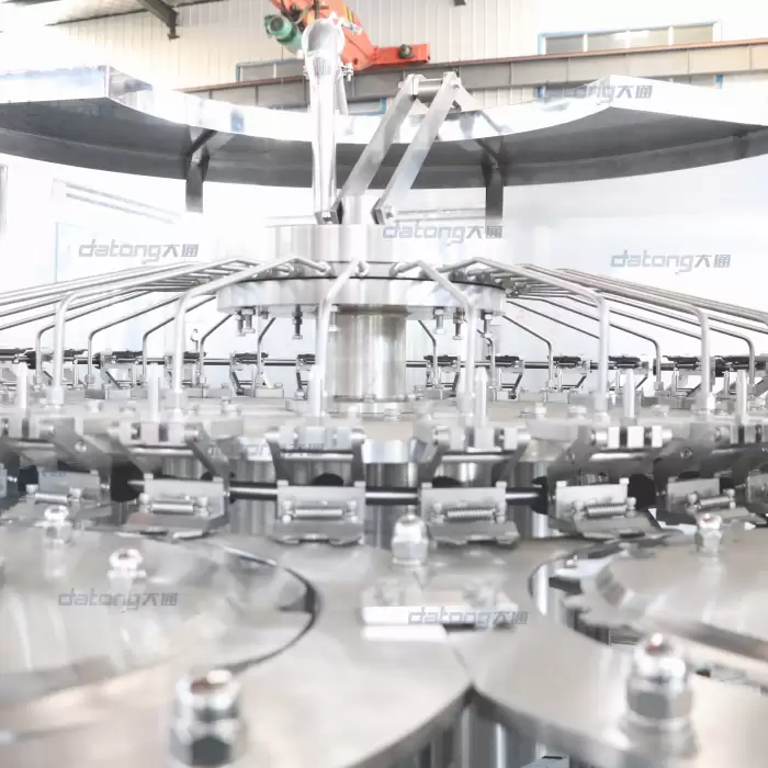 Automatic Plastic Bottle Carbonated Drinks Filling Machine — image 3