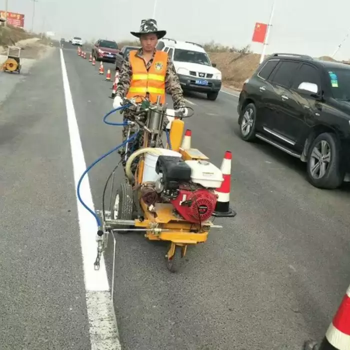 Hand Push Airless Spraying Parking Lot Striping Machine — image 4