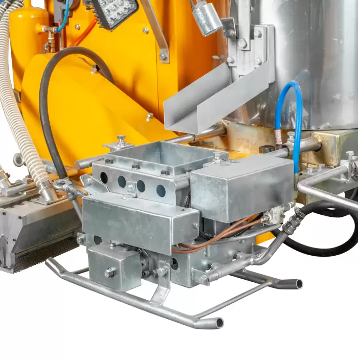 Hand Push Self Propelled Thermoplastic Spray Road Marking Machine — image 6