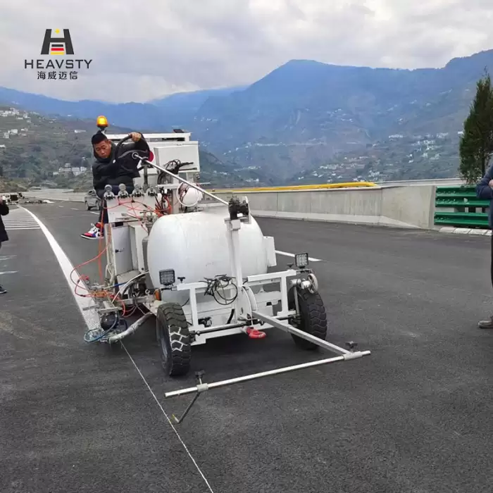 CE Approved Cold Spraying Airless Road Marking Machine — image 3