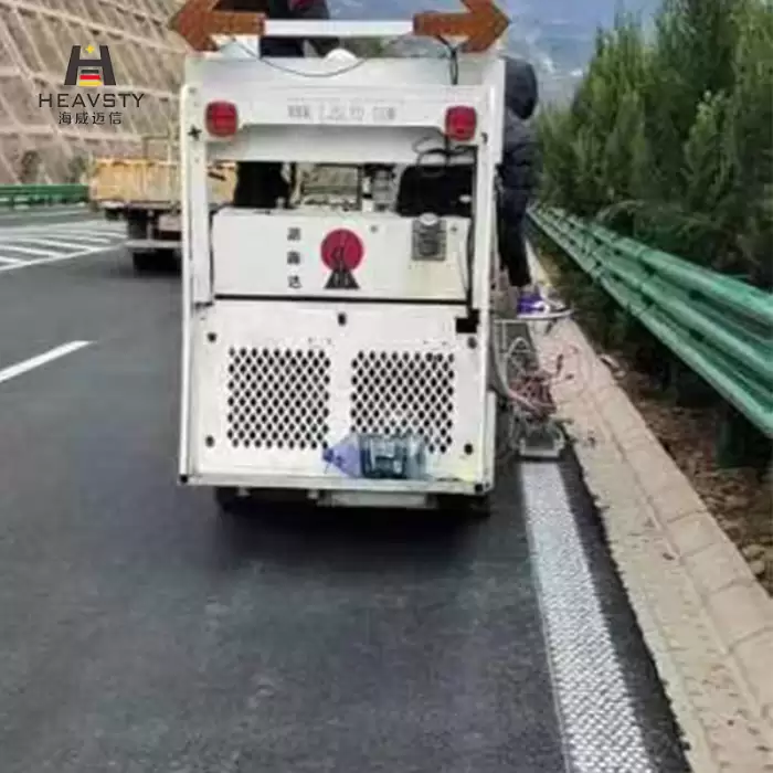 CE Approved Cold Spraying Airless Road Marking Machine — image 5
