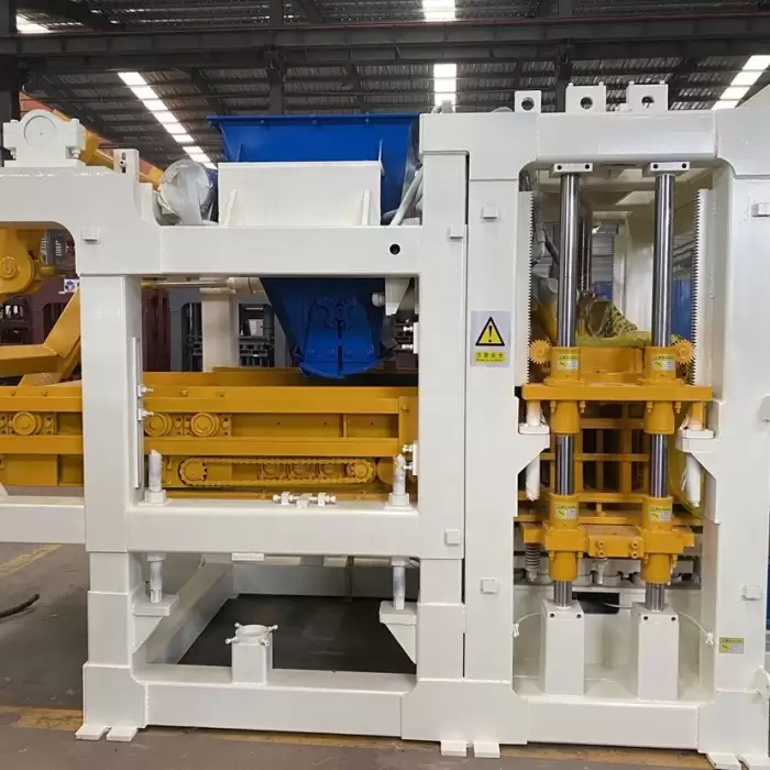 QT8-15 Fully Automatic Concrete Block Making Machine — image 6