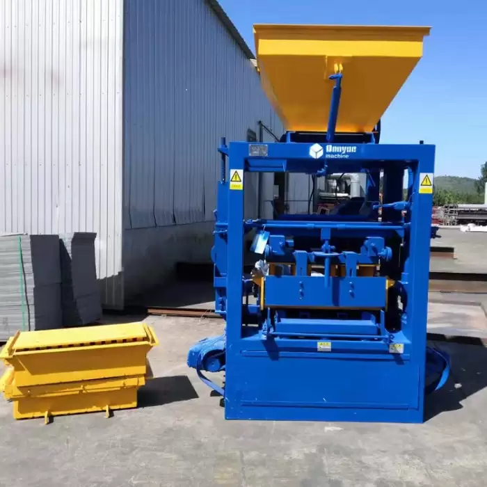 QT 4-24 Semi-automatic Concrete Hollow Block Making Machine — image 2