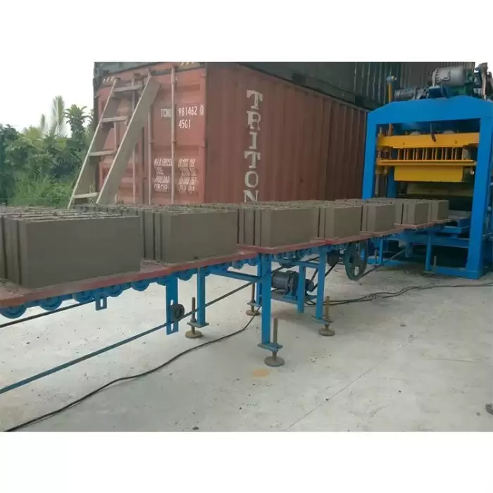 QT6-15 Automatic Concrete Bricks Making Machine — image 4