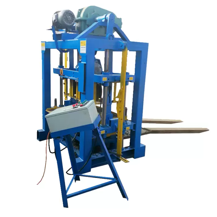 Six-hole Qtj4-40 Diesel Engine Mobile Brick Making Machine — image 5
