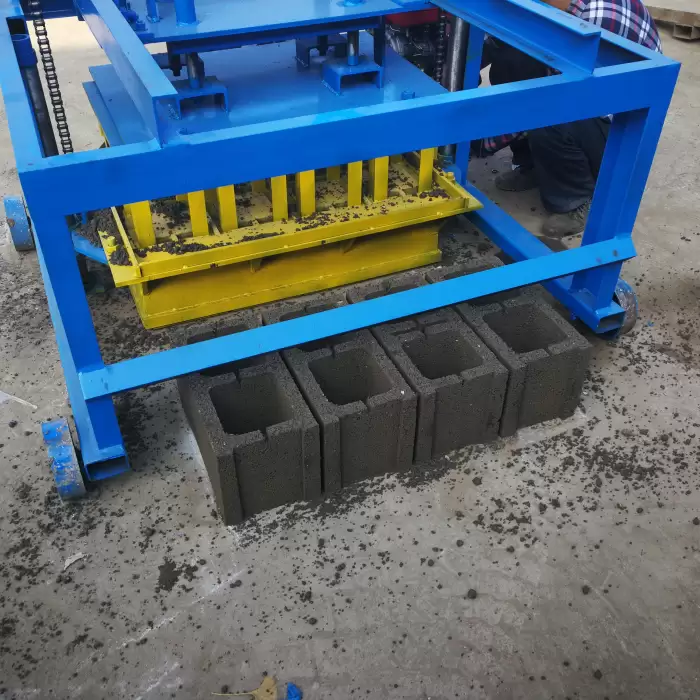 Diesel Mobile Concrete Brick Making Machine — image 5