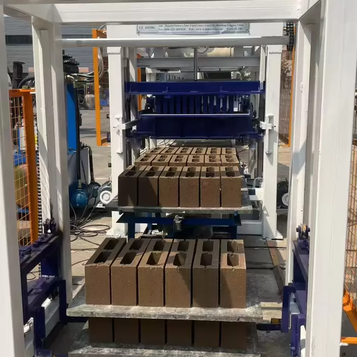 QT4-15S Full Automatic Hydraulic Concrete Brick Forming Machine — image 2