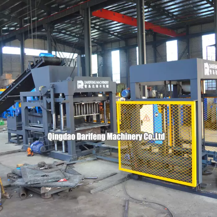 QT4-18 Hollow Brick Making Machine — image 2