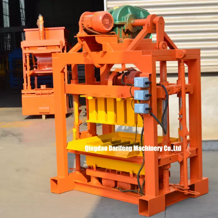 QT4-40 Small Block Making Machine — image 2