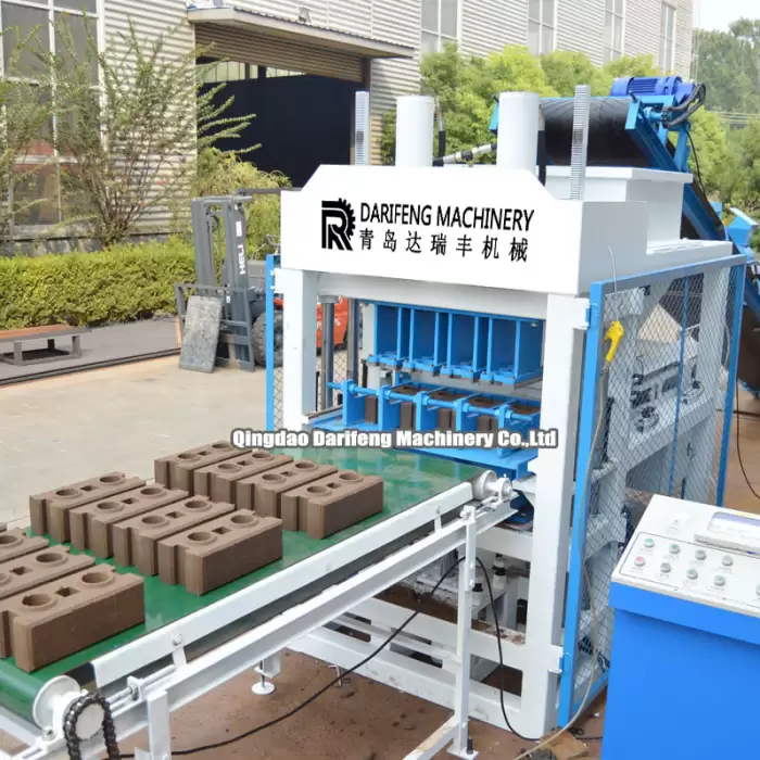 DF4-10 Interlocking Stabilized Earth Block Machine — image 2