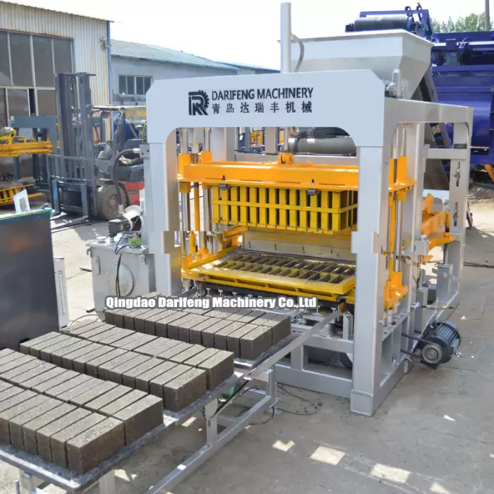 QT5-15 Hollow Block Making Machine — image 4