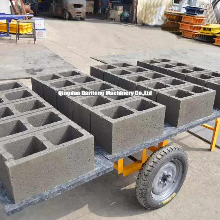 QT5-15 Hollow Block Making Machine — image 6