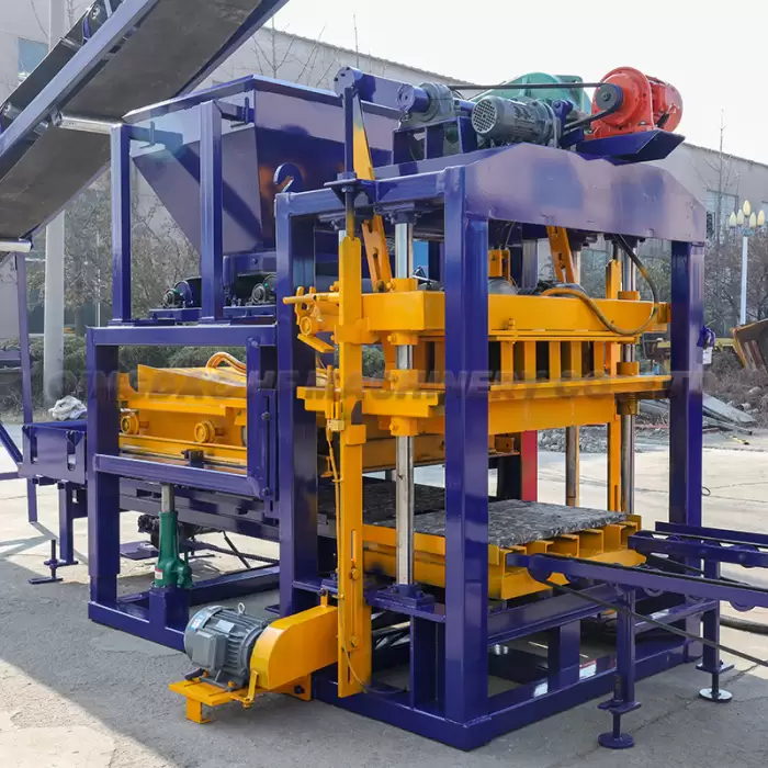 Qt4-25 Hydraulic Small Brick Making Machine — image 2