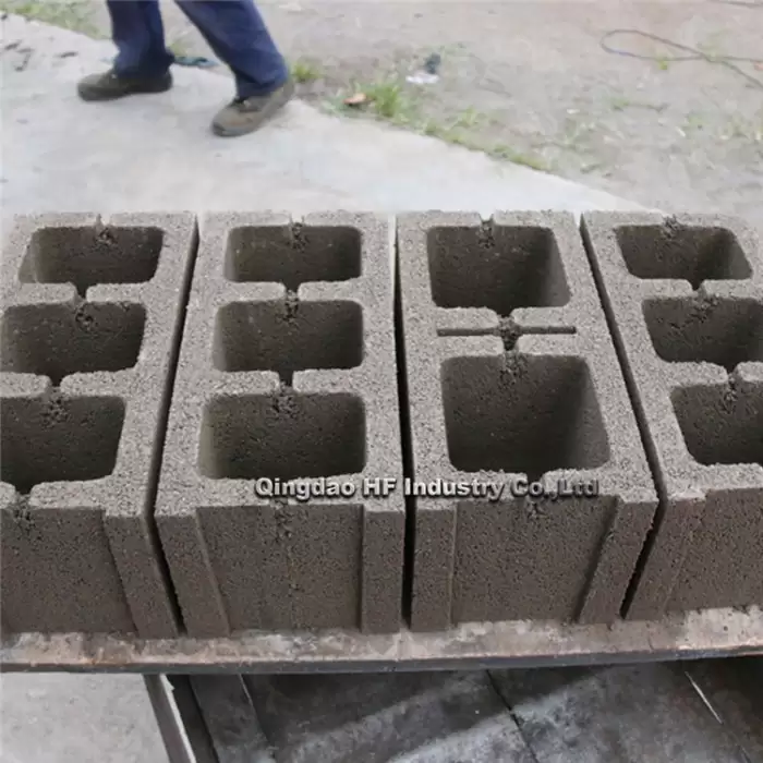 QT4-35 Block Making Machine — image 4