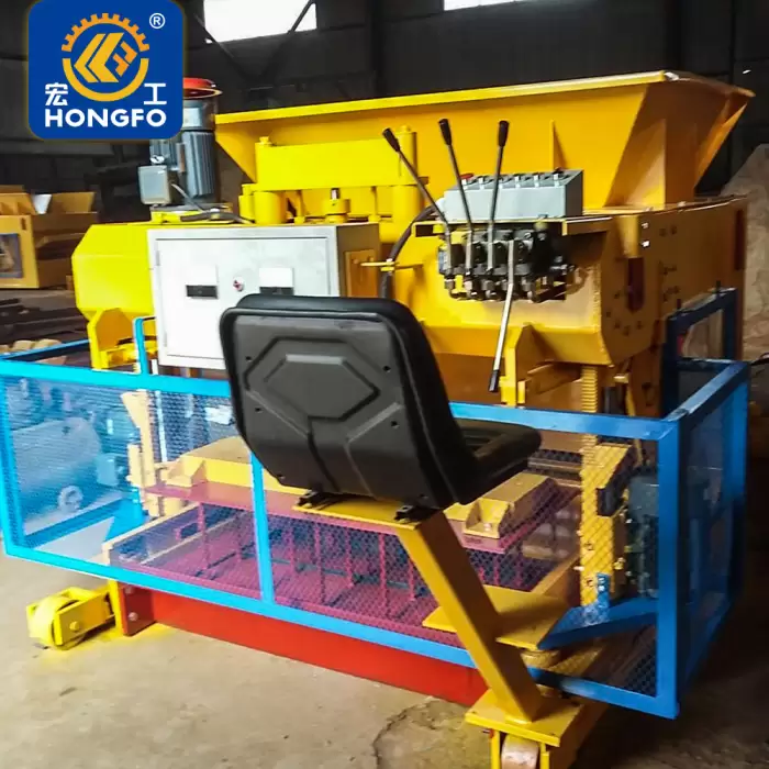 QTM6-30 Mobile Brick Making Machine — image 2
