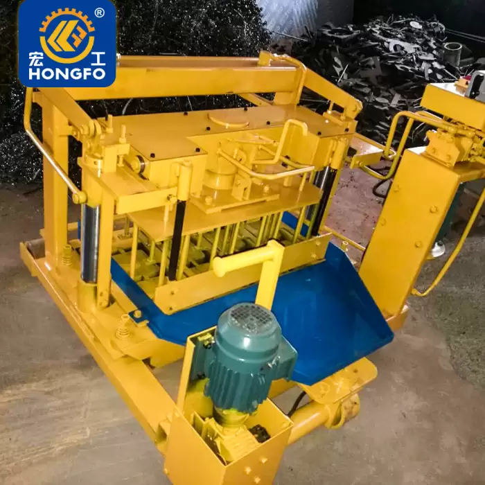 QTM4-30 Egg Layer Mobile Brick Block Making Machine — image 2