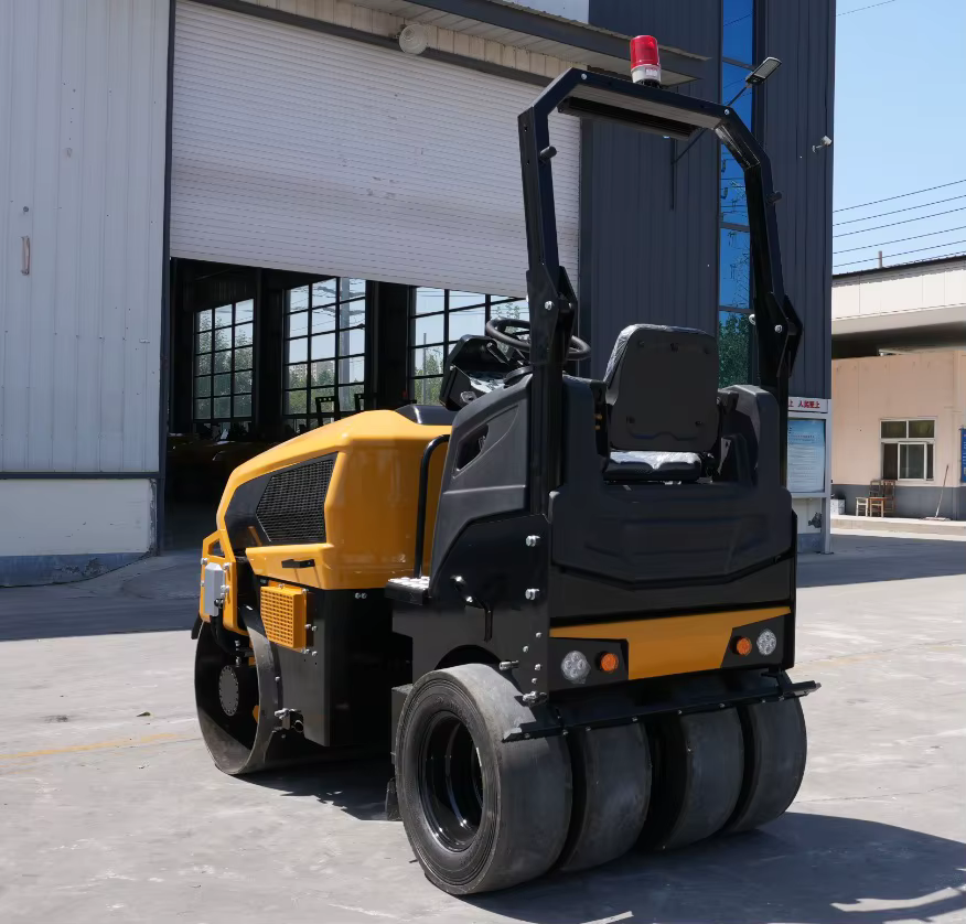 3000 Kg Combination Road Roller with Front Vibrating Smooth Drum and Rear Pneumatic Tires — image 4