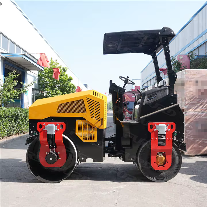 4 Ton Road Construction Machine with Front Vibrating Smooth Drum and Rear Pneumatic Tires — image 3