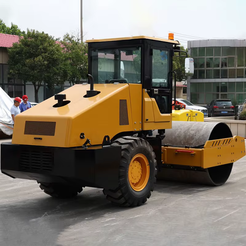 Single Drum Roller 6 Ton Soil Compactor — image 6