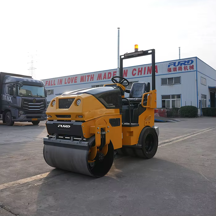 Vibratory 1.5 Ton Multi Tyre Roller Compaction Rubber Tire Asphalt Roller — image 3