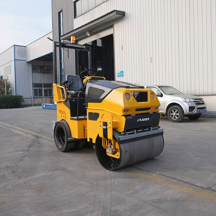 Vibratory 1.5 Ton Multi Tyre Roller Compaction Rubber Tire Asphalt Roller — image 6