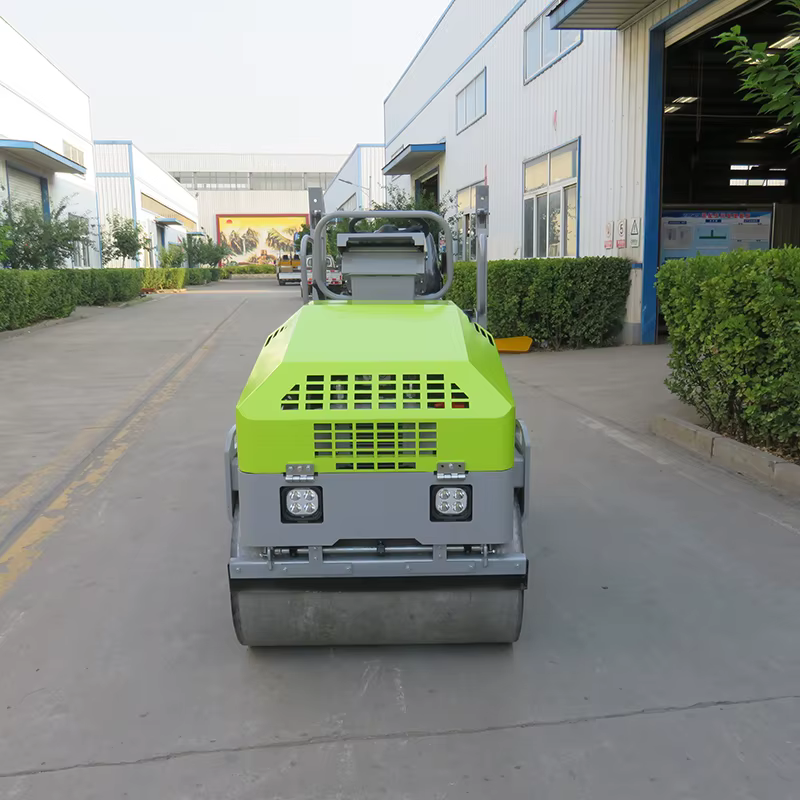 Strong Compaction 1.5 Ton Asphalt Vibratory Road Roller — image 3