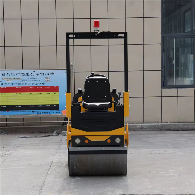 1500 Kg Full Hydraulic Vibratory Tandem Smooth Drums Roller Compactor — image 4