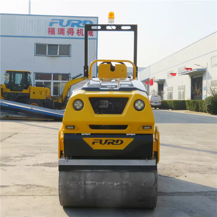 1500 Kg Full Hydraulic Vibratory Tandem Smooth Drums Roller Compactor — image 5
