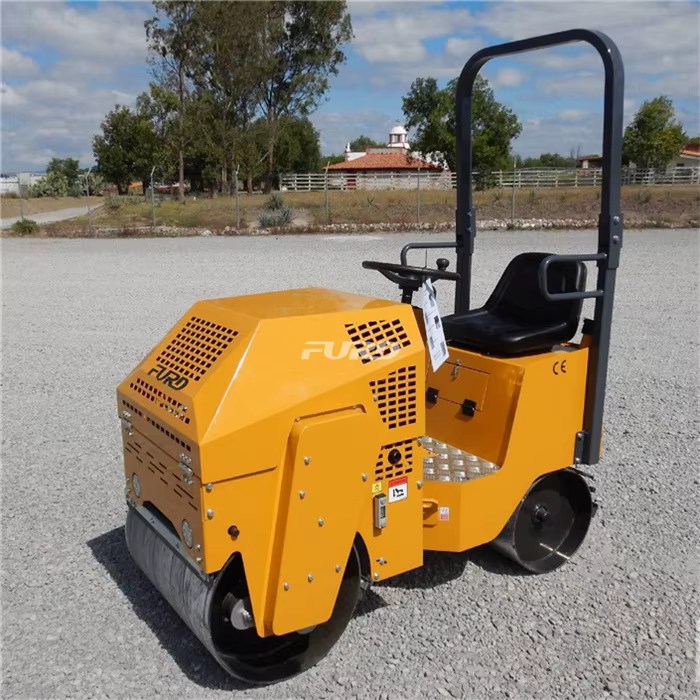 800 Kgs Double Drum Vibratory Soil Roller — image 4