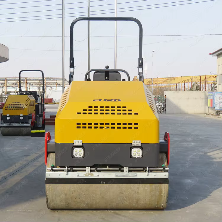 47.2-inch Drum Width Vibratory Asphalt Roller — image 3