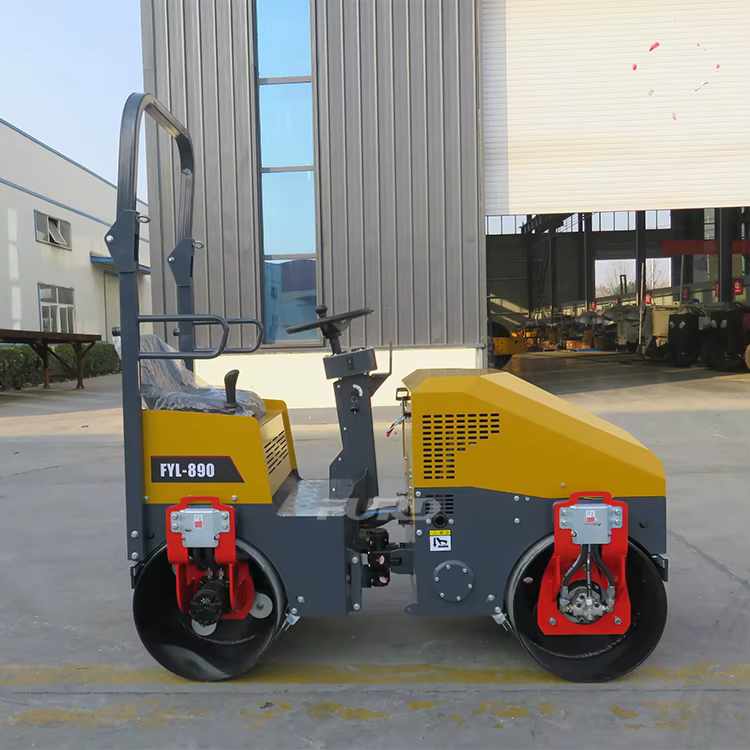 Dual Drum Driving 1 Ton Smooth Tandem Roller — image 5