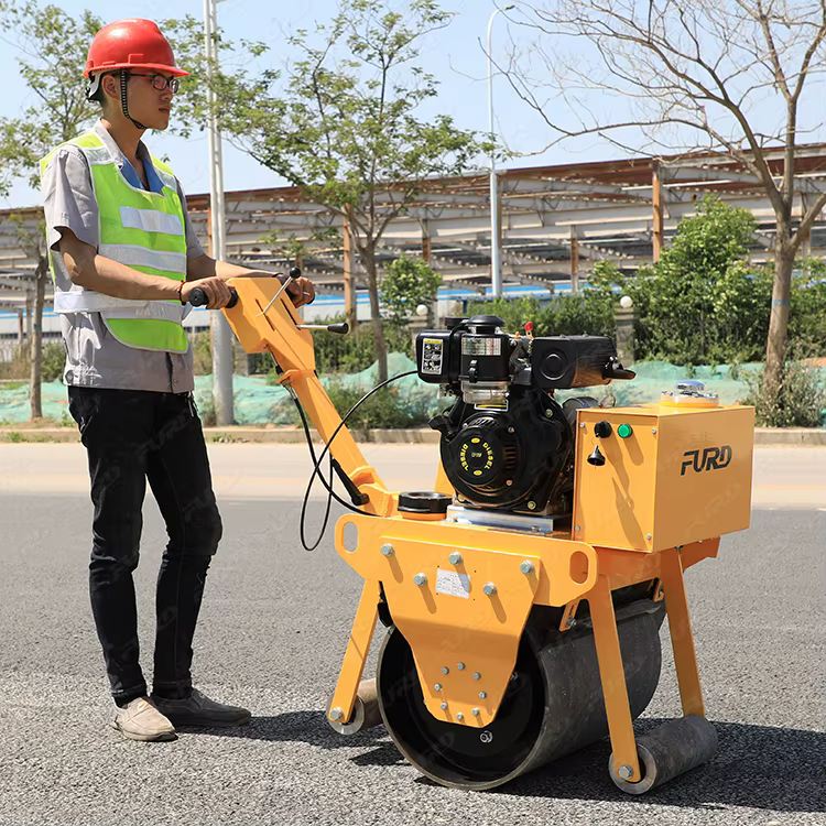 FURD Vibratory Asphalt Road Roller Soil Compactor — image 3