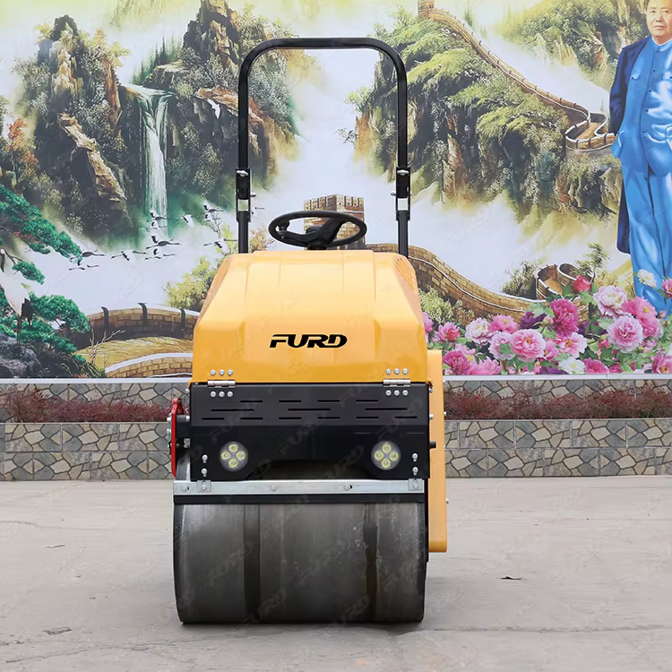 Diesel Vibratory Road Roller Compactor — image 4