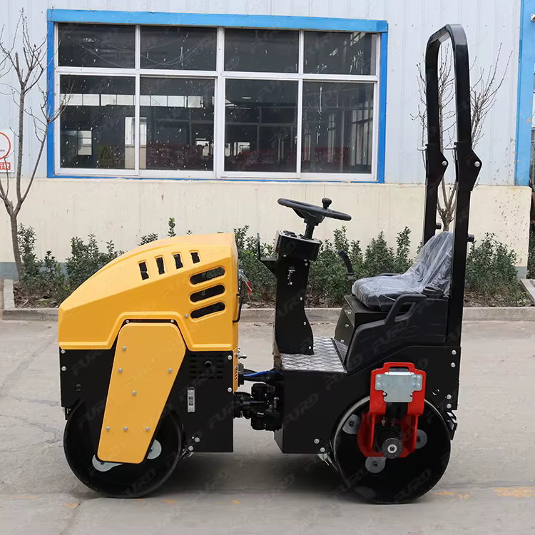 Diesel Vibratory Road Roller Compactor — image 6