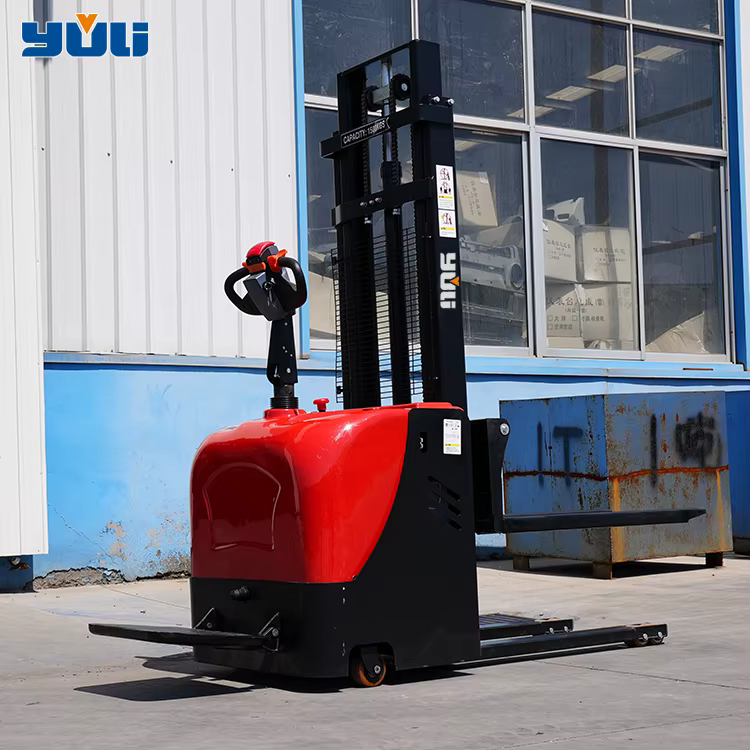 Warehouse Off Road Stacker Pallet Truck 1.5T — image 5