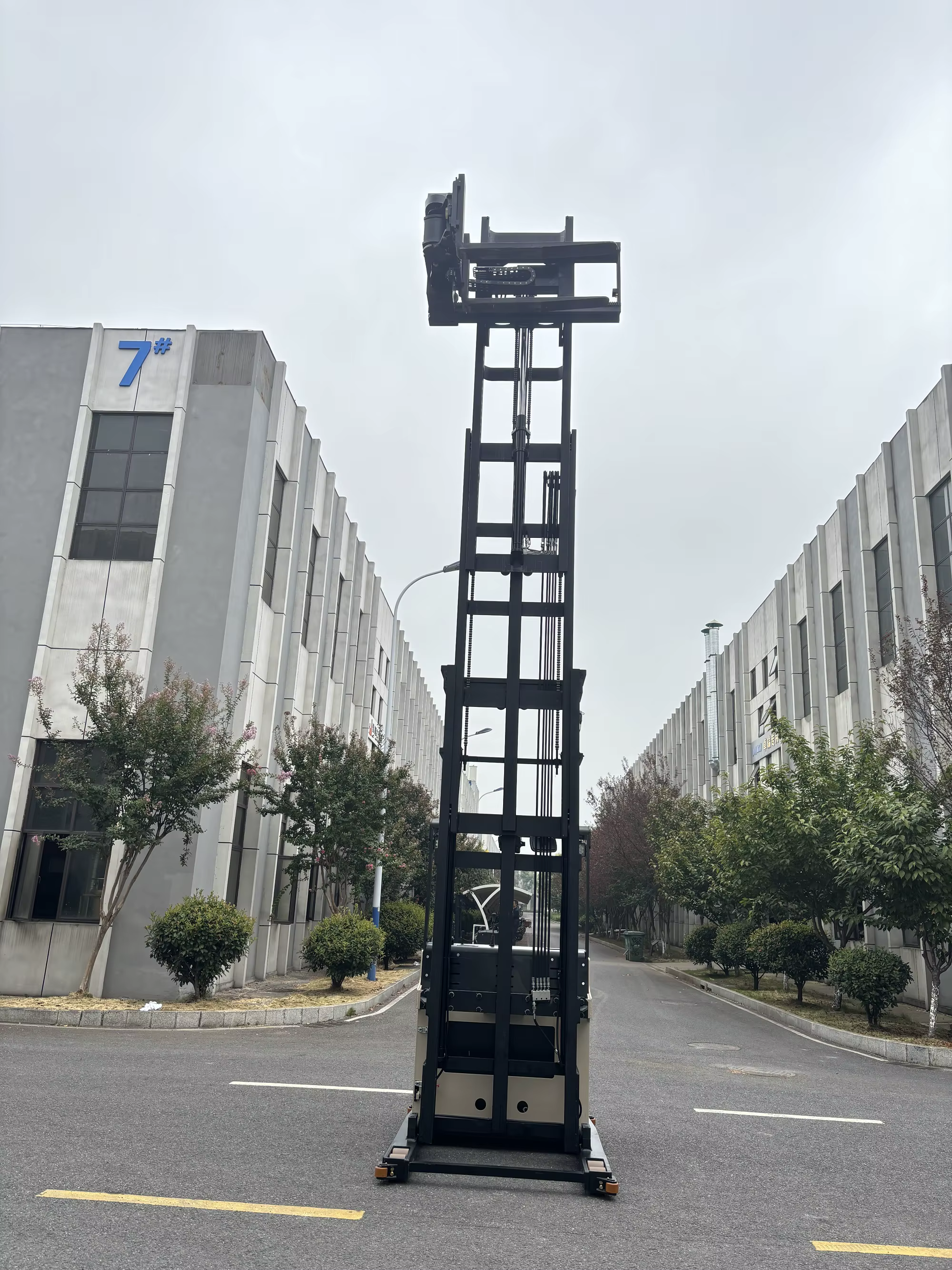3 Way Narrow Aisle Stacker Forklift — image 2