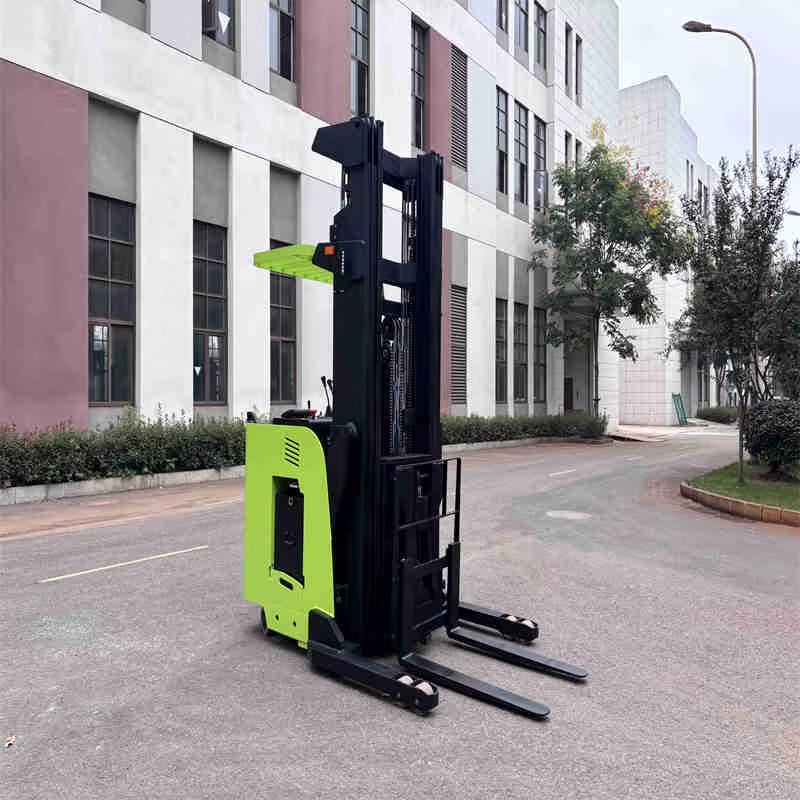 Younglift Electric Single Scissor Lift Fork Truck 3 Ton Capacity — image 3