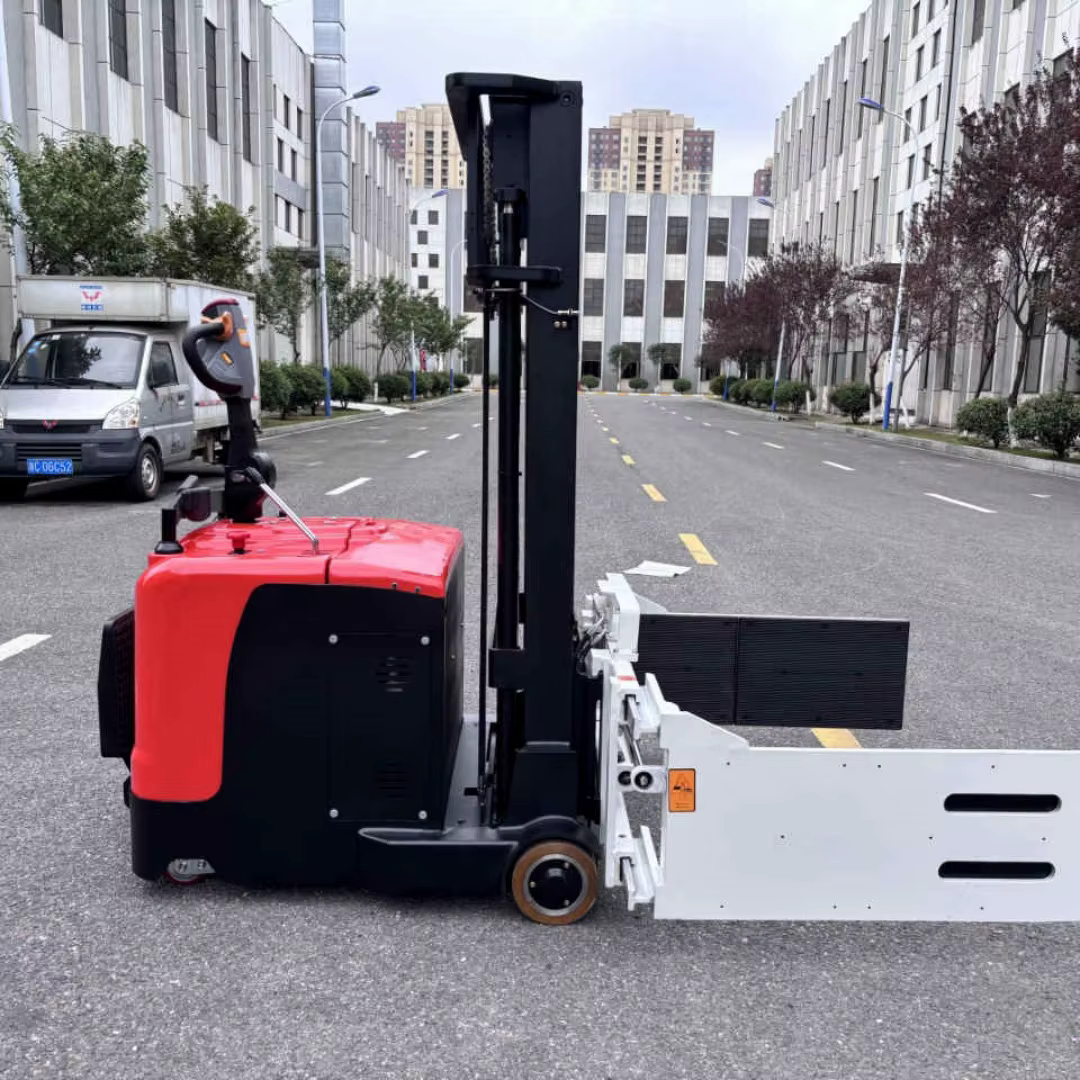Electric Stacker with Paper Roll Clamp Attachment 6m 1-5 Ton — image 4