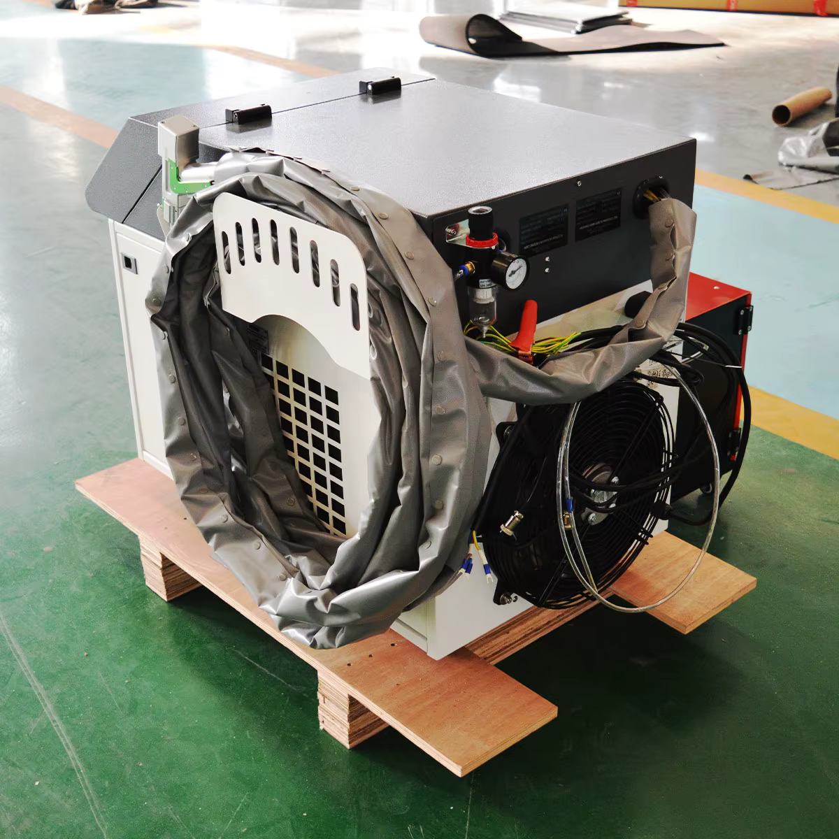 Hand Held Fiber Laser Welding Machine 1500W-3000W — image 5