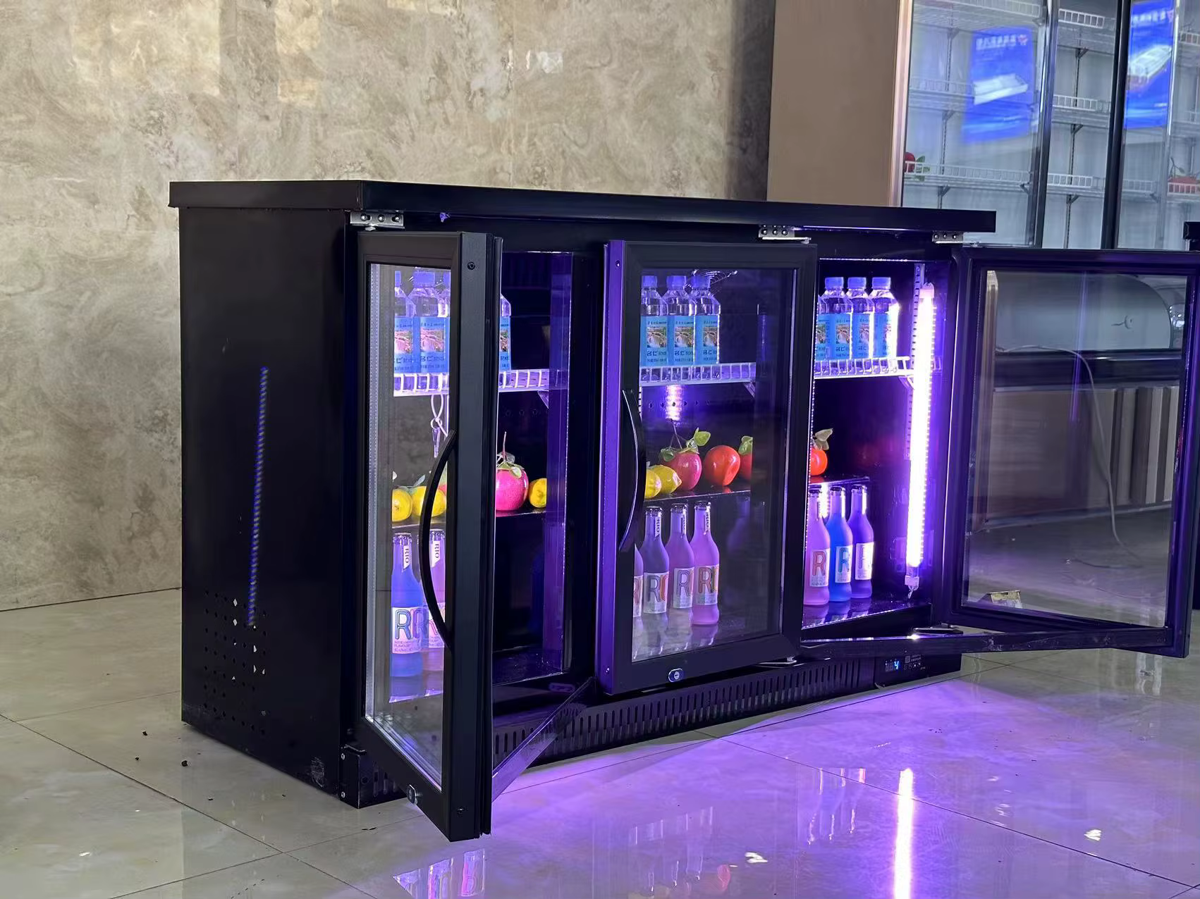Good Quality Commercial Three Door Mini Bar Fridge — image 2