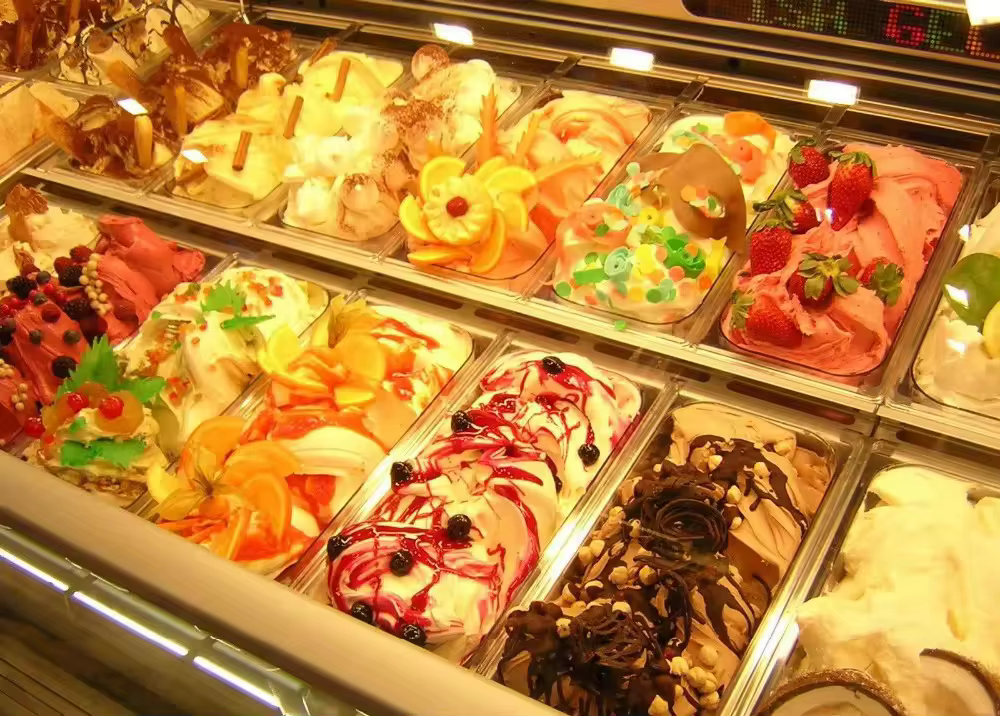 Commercial Ice Cream Showcase Refrigeration Equipment — image 4
