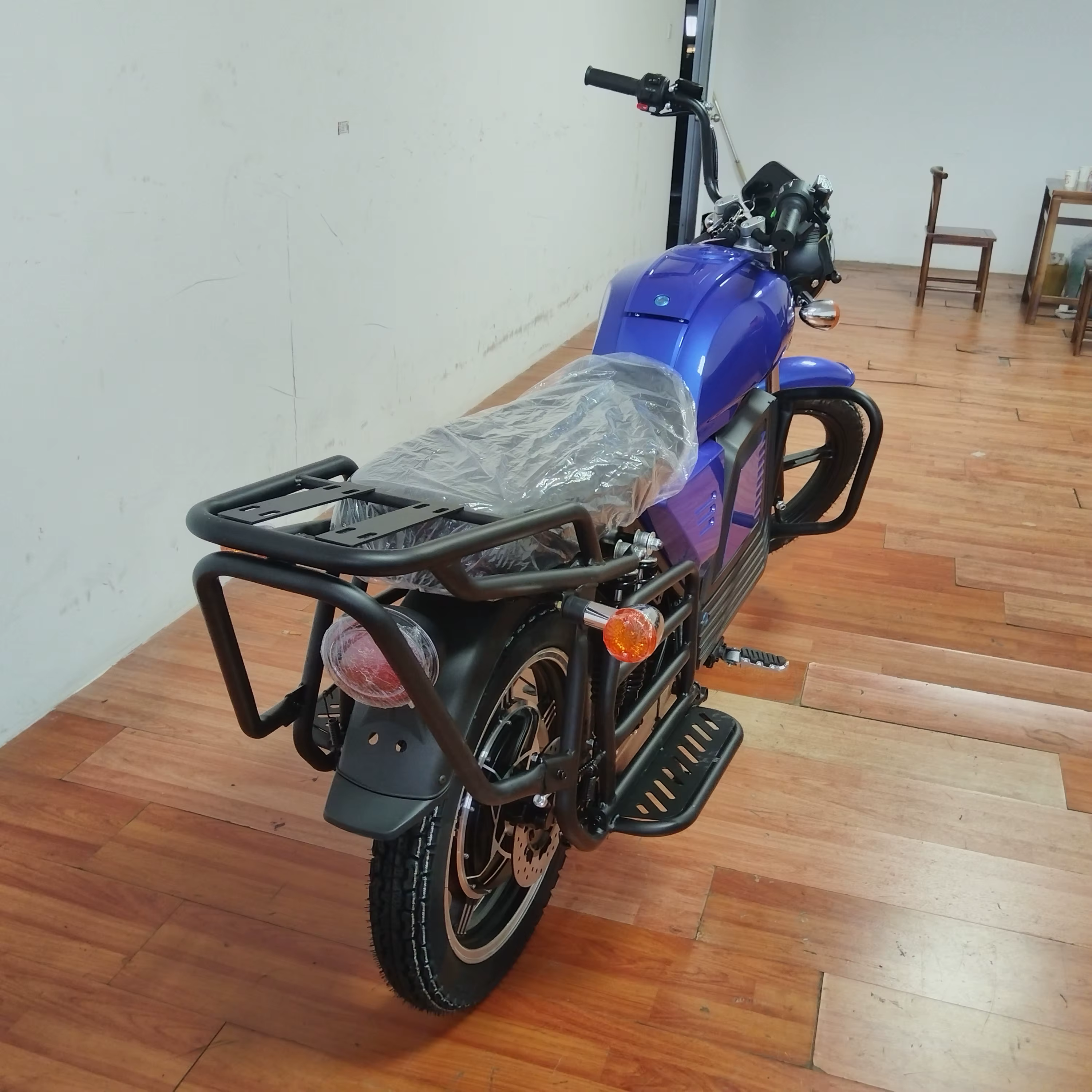 DU300 High Speed Electric Motorcycle — image 4