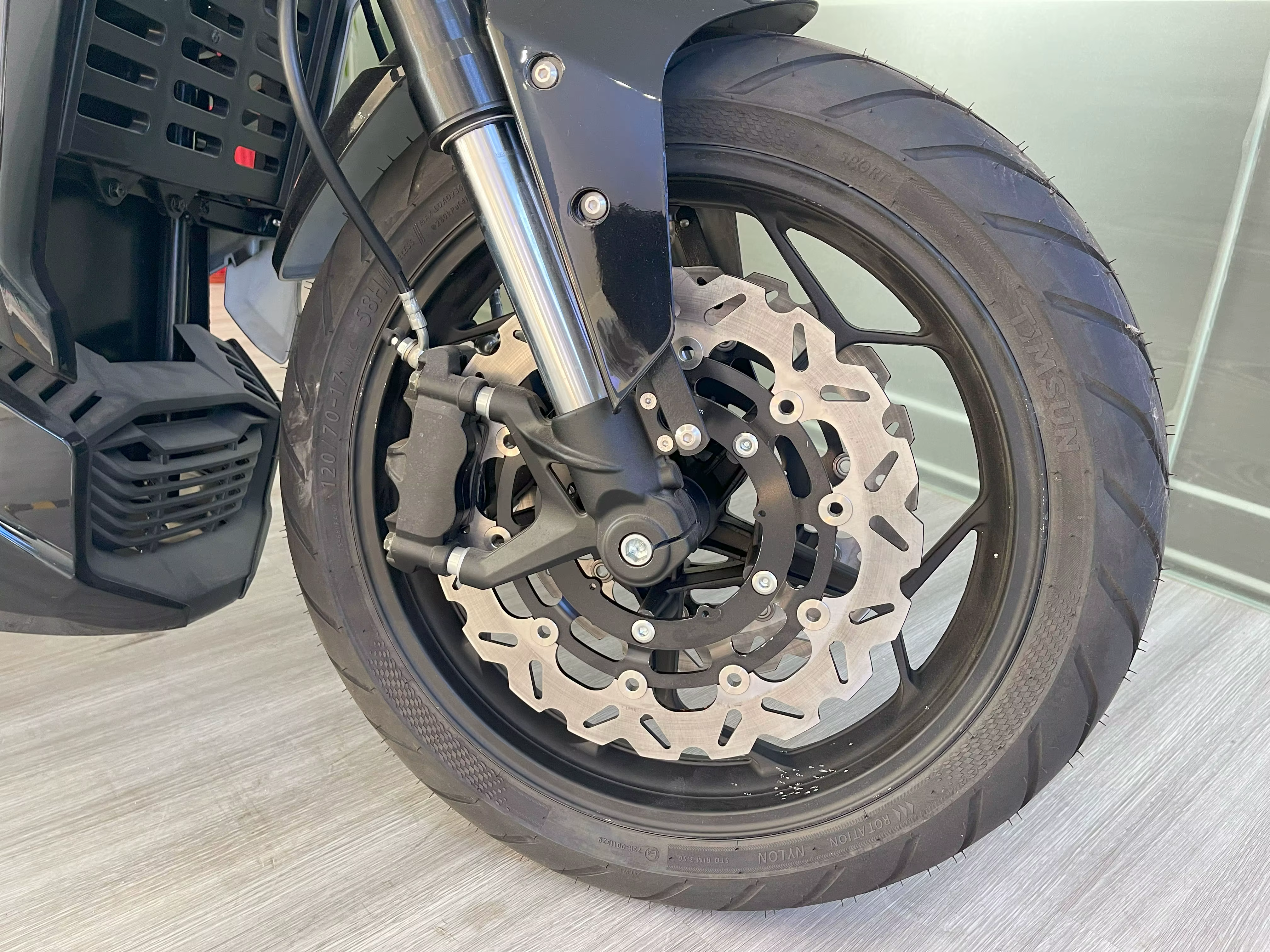 72V High Speed Sports Electric Dirtbike Scooter — image 6