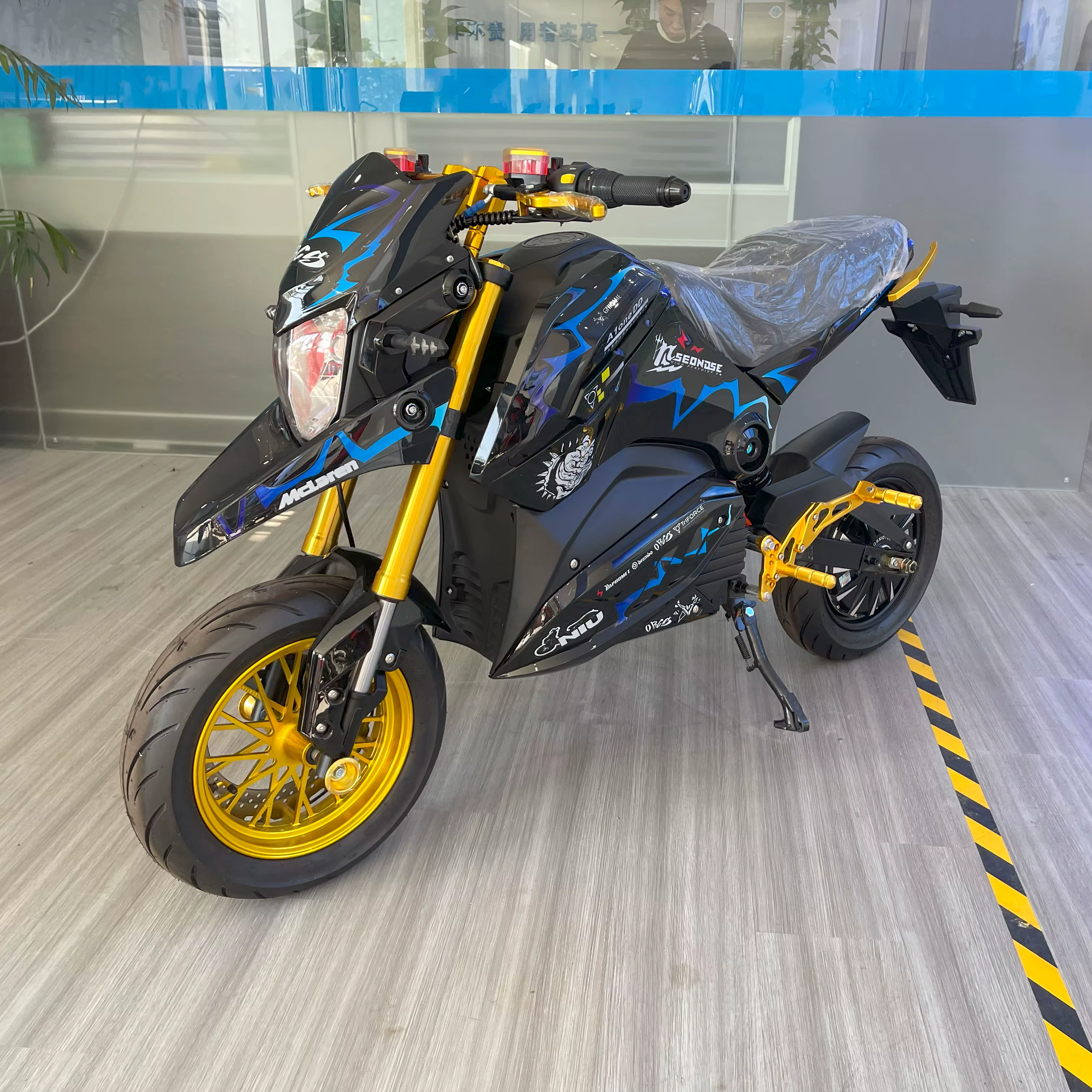 High-Speed 72V Adult Sports Electric Road Scooter — image 5