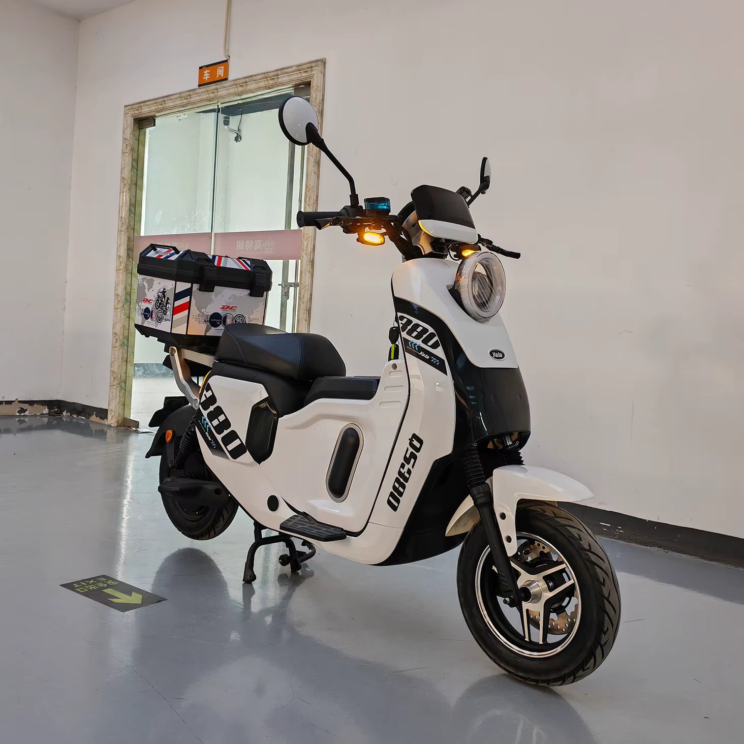 Powerful 72V Off-Road Electric Dirtbike Scooter — image 3
