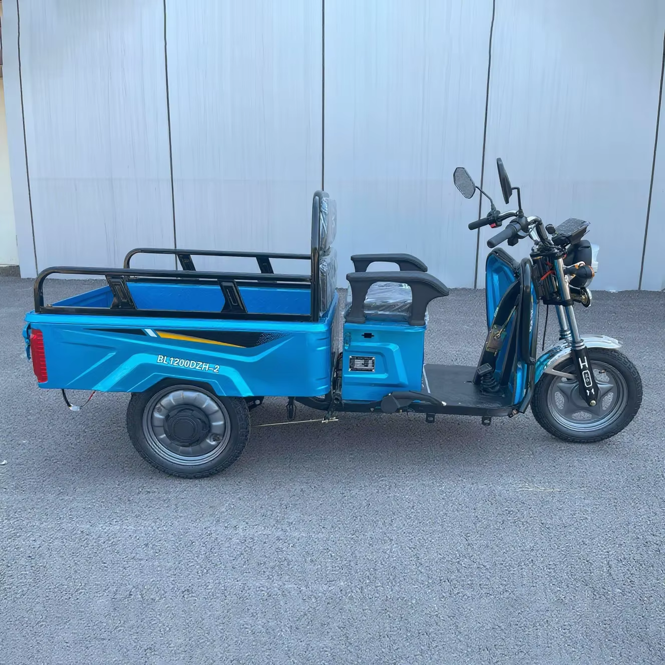Electric 3-Wheel Self-Lifting Dump Cargo Trike 48V — image 2