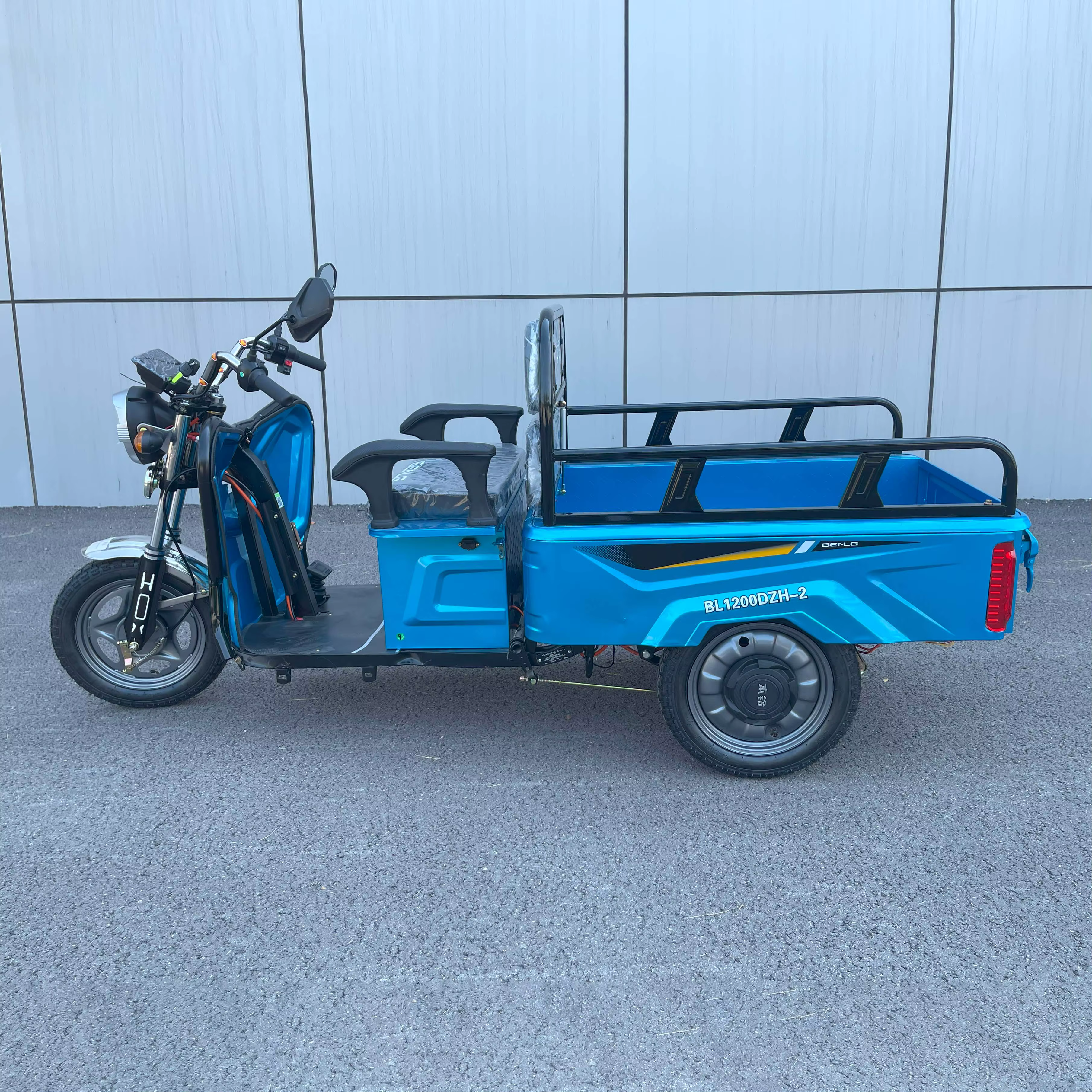 Electric 3-Wheel Self-Lifting Dump Cargo Trike 48V — image 6