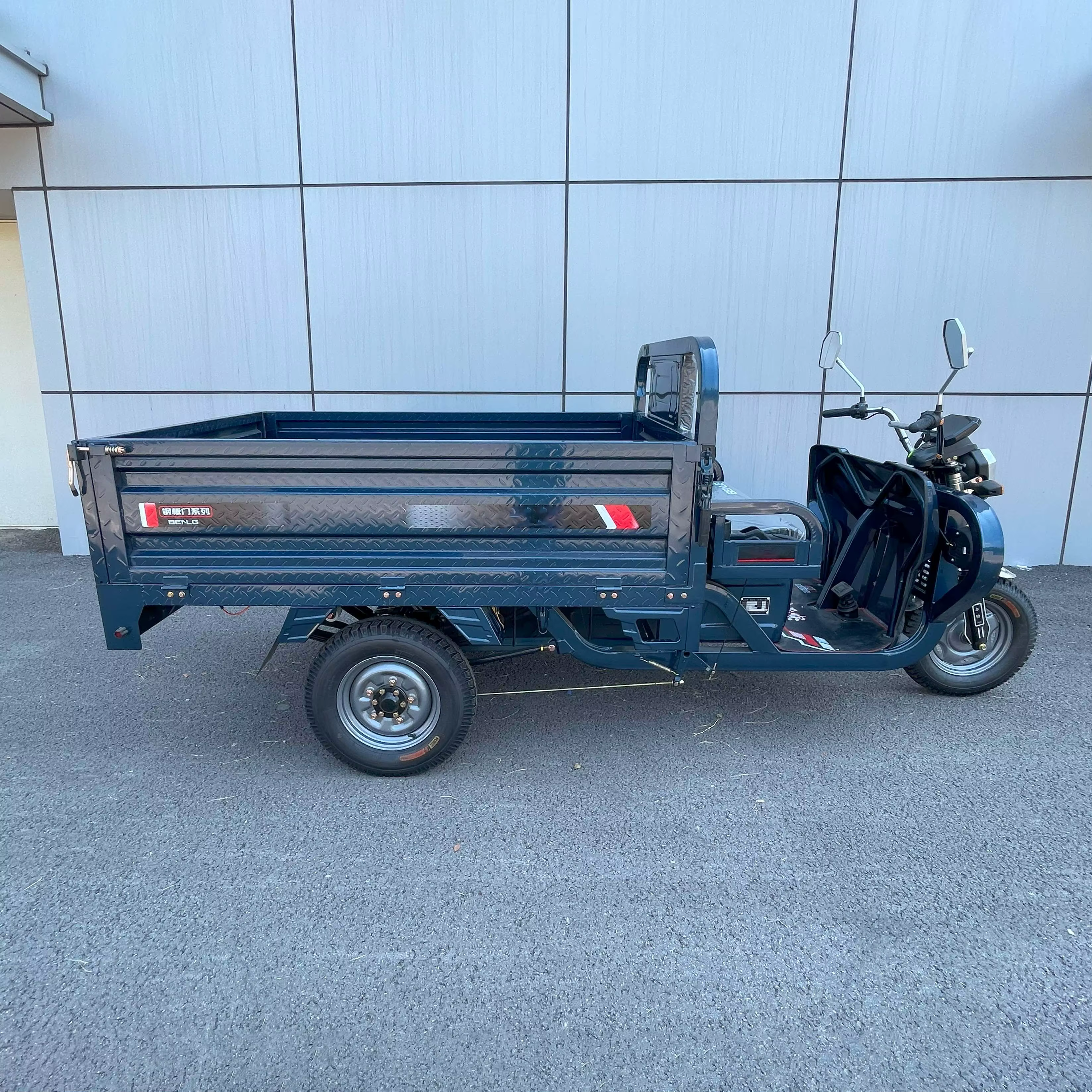 60V 30AH 45AH 52AH 1200W Three-Wheel Electric Cargo Tricycle — image 6