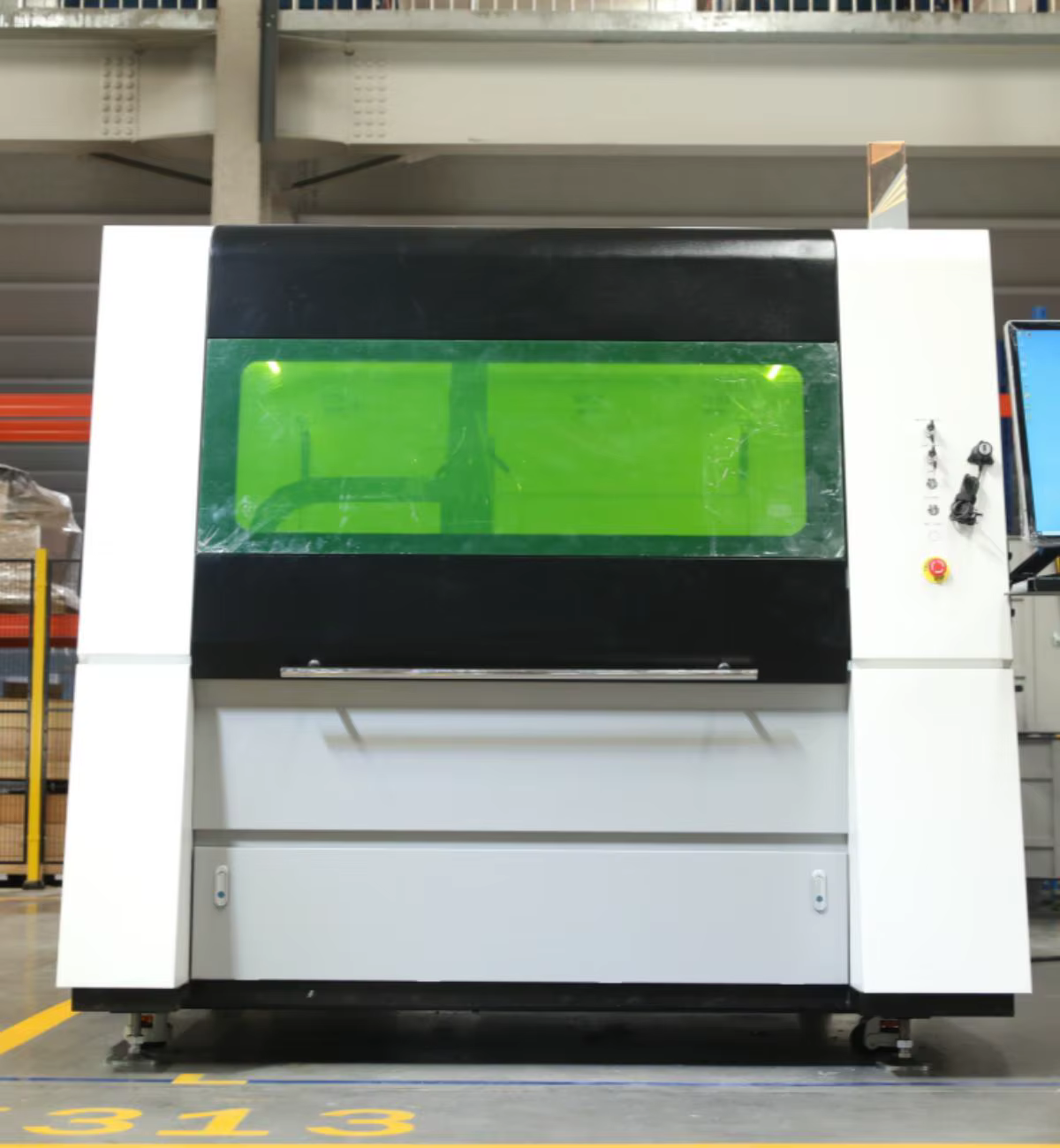 LFK1390 Whole Enclosed Single Platform 1300*900 Fiber Laser Cutting Machine — image 6