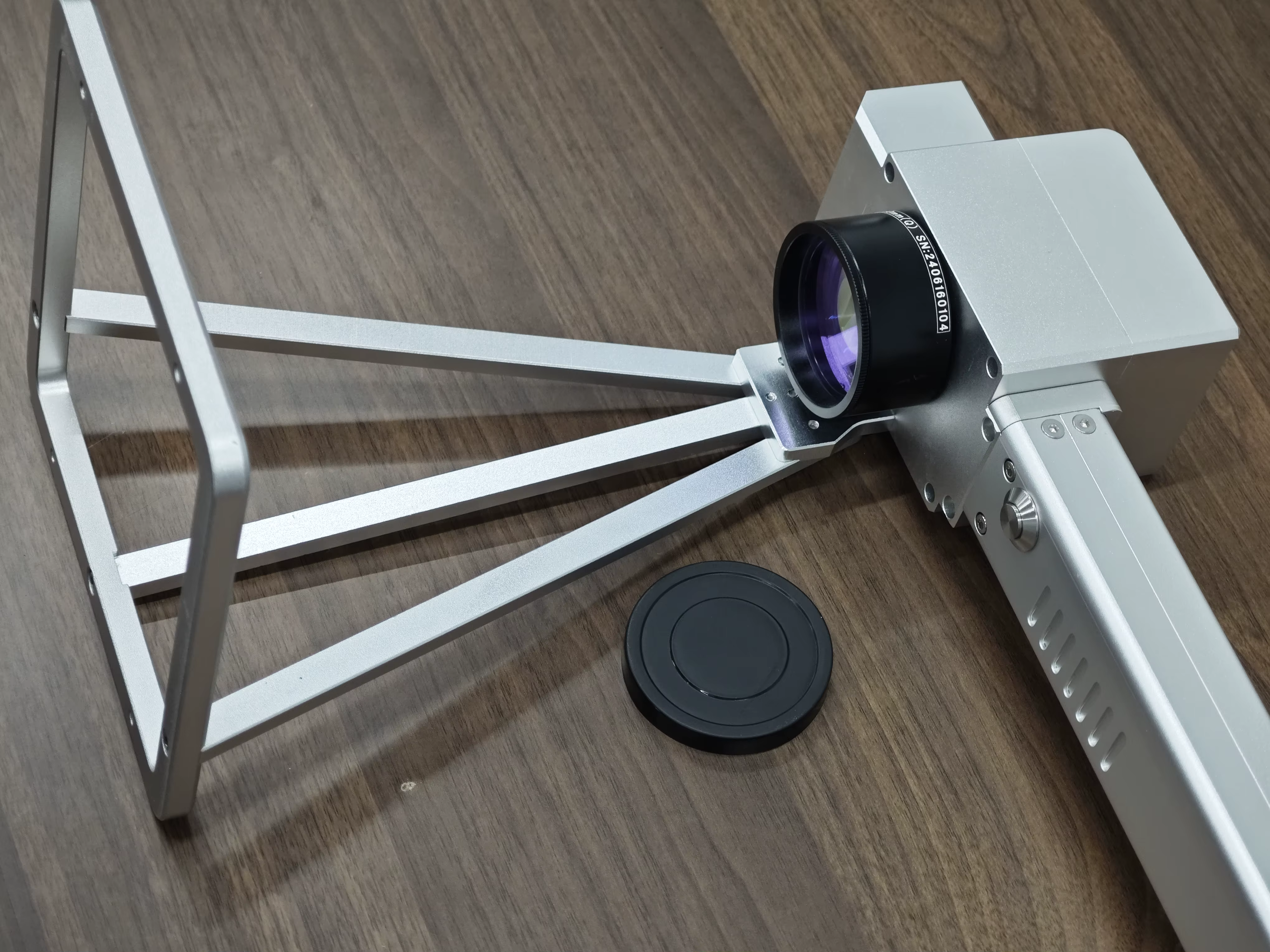 Portable Dual Laser Engraving and Marking Machine with Rotary Axis — image 3